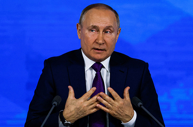 STALO SE DNES: Putin rozhodne o nezávislosti povstalců. Austrálie otevřela hranice