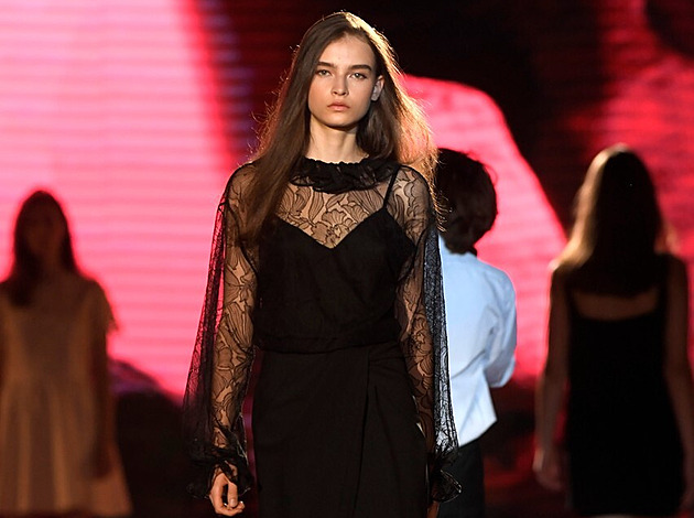 Charizma a teď už i jinakost jsou v modelingu žádané, říká Saša Jány