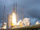 Raketa Ariane 5 z kosmodromu Kourou ve Francouzské Guyan odstartovala s...