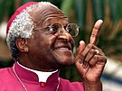 Jihoafrický emeritní arcibiskup, bojovník proti rasistickému reimu apartheidu...