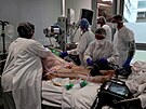 Francie oznámí 200 tisíc pípad za den, evropský rekord od zaátku pandemie
