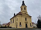 Kostel Nejsv�t�j�� Trojice v Dob��i.