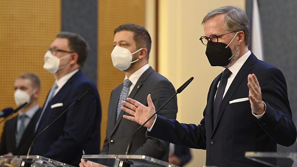 Premiér Petr Fiala na tiskové konferenci po prvním ádném zasedání vlády (22....