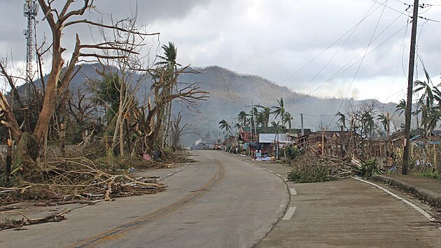 Filipny zashl tajfun Rai. (19. prosince 2021)
