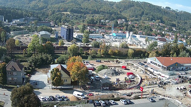 Z kiovatky ve tvaru T vznikl v Blansku za pt msc kruhov objezd.