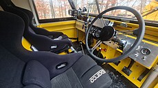 Pravostranné ízení vozu Land Rover Series 2A z roku 1964, se kterým se otec a...