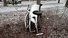 V Hradci Králové se stetlo auto s vlakem. (25. prosince 2021)