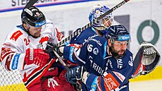 Utkání 36. kola hokejové extraligy: HC Vítkovice Ridera - HC Olomouc. Zleva...