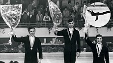 Na stupních vítz zleva Sergej etveruchin (SSSR, stíbrná medaile),...