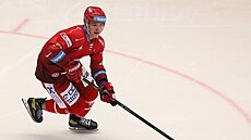 Joná� Jobánek v dresu T�ince p�i své extraligové premié�e.