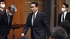 Japonský premiér Fumio Kiida na tiskové konferenci v Tokiu (21. prosince 2021)
