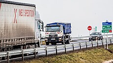 Nově otevřená dálnice D11 u Jaroměře (21. 12. 2021)