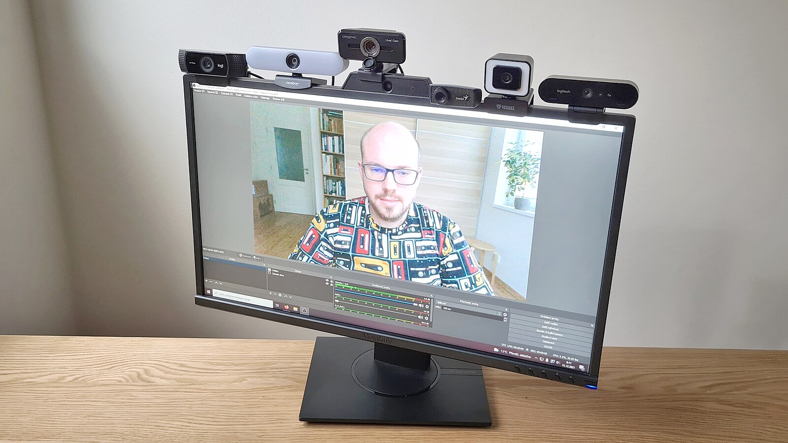 Vyzkoušeli jsme webkamery od 400 do 4500 Kč, překvapily nás mikrofony -  iDNES.cz