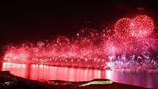 Emirát Rás al-Chajma uvítal nový rok oslnivým desetiminutovým ohostrojem. (31....