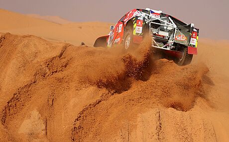 Martin Prokop a jeho parák Viktor Chytka ve tetí etap Rallye Dakar