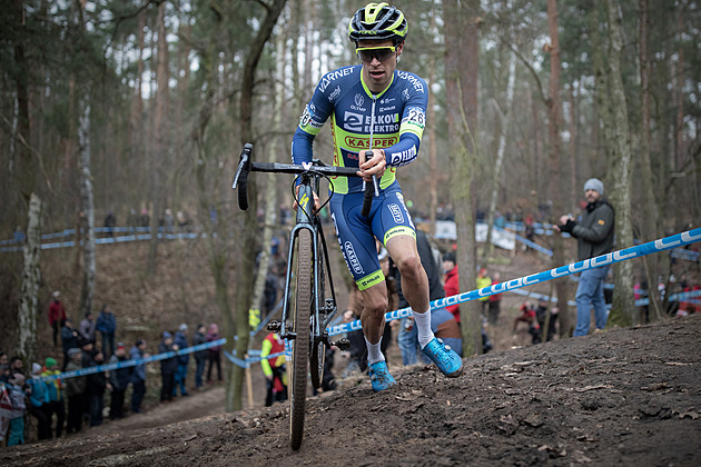 Ťoupalík za Ťoupalíka. Bratrské střídání v hradecké stáji Elkov Kasper