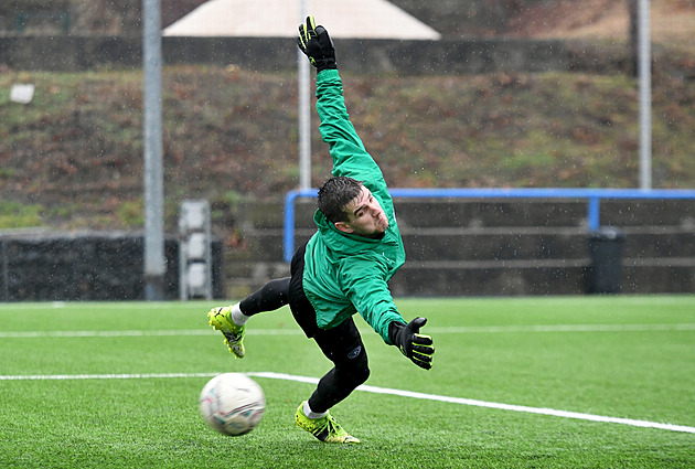 Brankář Mucha na přípravný kemp do Turecka neletí, odchází z Teplic