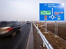 editelství silnic a dálnic R otevelo nový úsek dálnice D11 mezi Hradcem...
