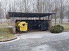 Dítě skončilo v černé plastové popelnici na směsný odpad. (9. ledna 2022)