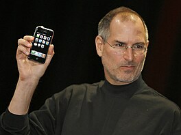 Steve Jobs a první iPhone