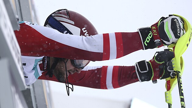Johannes Strolz na startu slalomu v Adelbodenu