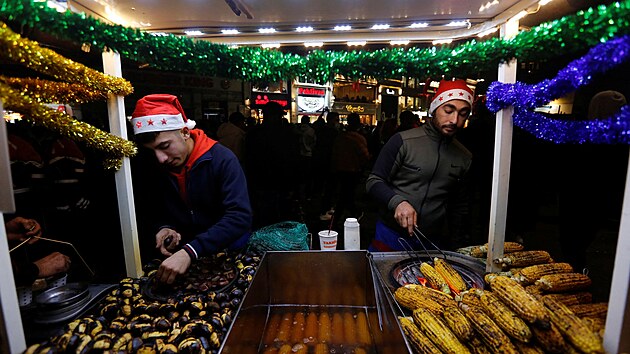 Silvestrovsk oslavy v tureckm Istanbulu (31. prosince 2021)