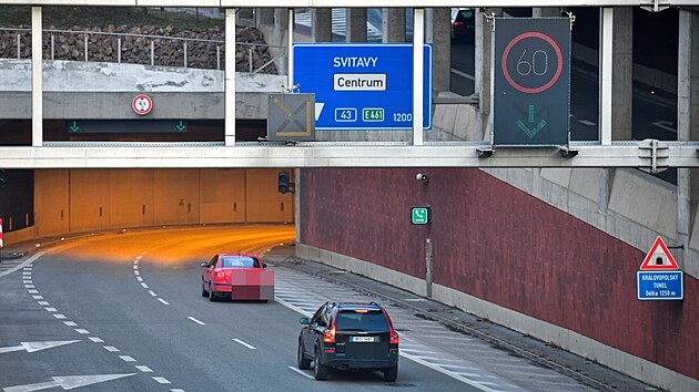 Kv�li snaze o sn�en� hluku ze silnice bude na v�jezdu z brn�nsk�ho Kr�lovopolsk�ho tunelu ve sm�ru od Svitav zredukov�na povolen� rychlost.
