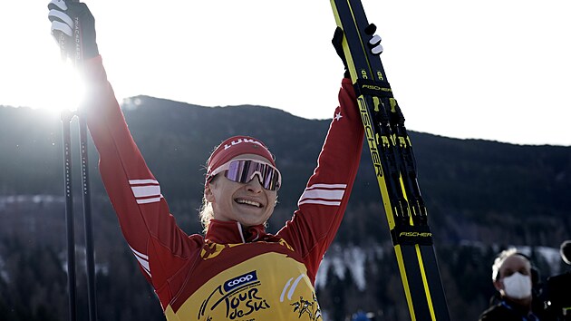 Natalja Nprjajevov po triumfu v zvodu bky na lych na deset kilometr klasicky ve Val di Fiemme v rmci Tour de Ski.