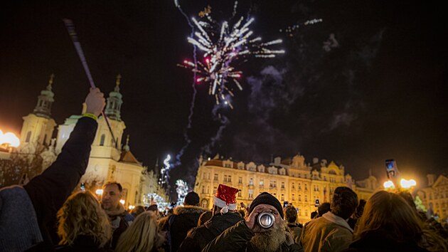 Oslavy pchodu novho roku 2022 v Praze na Staromstskm nmst. (1. ledna 2022)