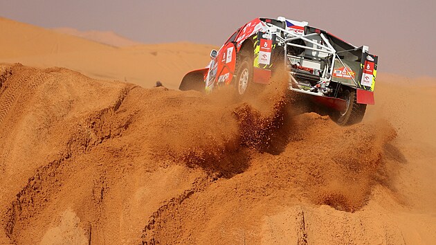 Martin Prokop a jeho park Viktor Chytka ve tet etap Rallye Dakar