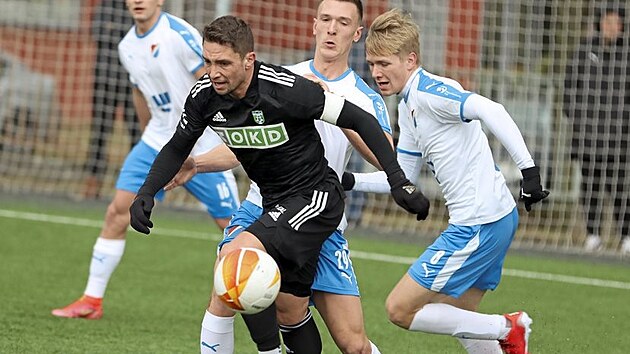 Adam Jno v karvinskm dresu