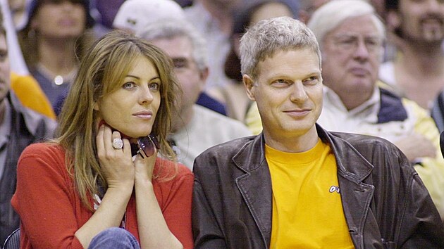 Elizabeth Hurley a Steve Bing (Los Angeles, 15. dubna 2001)
