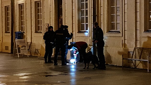 Anonym nahlásil bombu na Pražském hradě. (4. ledna 2022)