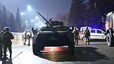 Bezpečnostní jednotky v největším kazachstánském městě Almaty (5. ledna 2022) | na serveru Lidovky.cz | aktuální zprávy
