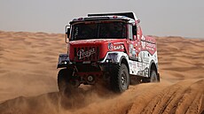 Aleš Loprais se svou Pragou během 7. etapy na Rallye Dakar