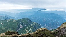 Pohled na ínské msto ao-tchung, v jeho blízkosti dolo k únosu mladého...