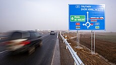 Ředitelství silnic a dálnic ČR otevřelo nový úsek dálnice D11 mezi Hradcem... | na serveru Lidovky.cz | aktuální zprávy