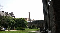 Komín v porodnici U Apoliná�e