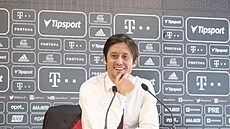 Tomáš Rosický na tiskové konferenci na startu přípravy v lednu 2022.