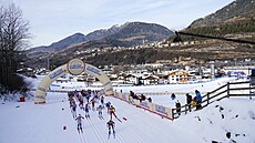 Start závodu bky na lyích na deset kilometr klasicky ve Val di Fiemme v...
