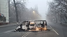 Následky nepokojů ve městě Almaty, demonstrovalo se po celém Kazachstánu. (6....