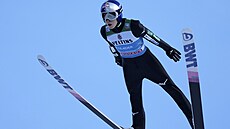 Japonský skokan na lyích Rjoju Kobajai ve druhé závod Turné ty mstk v...