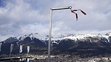 Silný vítr zrušil úterní třetí díl Turné čtyř můstků v Innsbrucku.