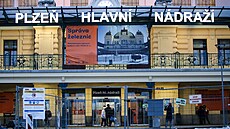 Rekonstrukce budovy Hlavního nádraží v Plzni  přinese komplikace cestujícím....