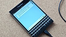I po definitivním ukončení podpory se dá se starými telefony Blackberry...
