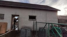 Požár stodoly na Opavsku, při kterém se těžce zranil muž. (7. ledna 2022)