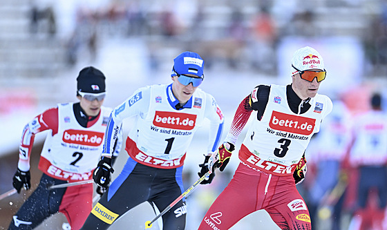 Johannes Lamparter, Kristjan Ilves a Rjota Jamamoto bhem závodu sdruená v...