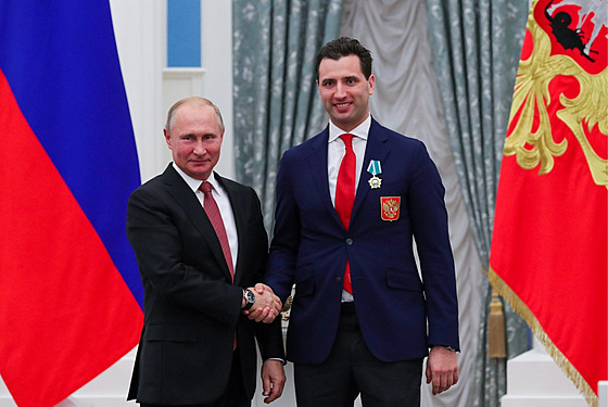 Ruský podnikatel Roman Rotenberg obdrel od Vladimira Putina oficiální...