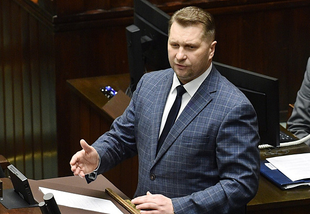 Kaczynského strana strádá. Vůdce stárne a churaví, PiS se mu rozpadá pod rukama