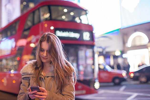 Bezplatný roaming pro Brity končí. Změní postoj i tuzemští operátoři?